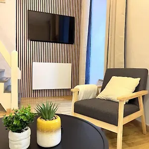  Appartement Montagn'art Studio. 4pers 30m2. Coeur Village.